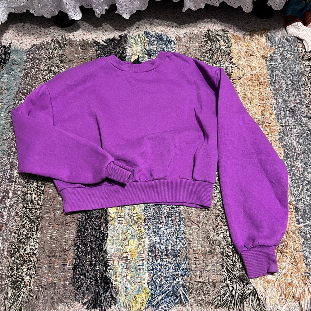 Cropped Sweatshirt